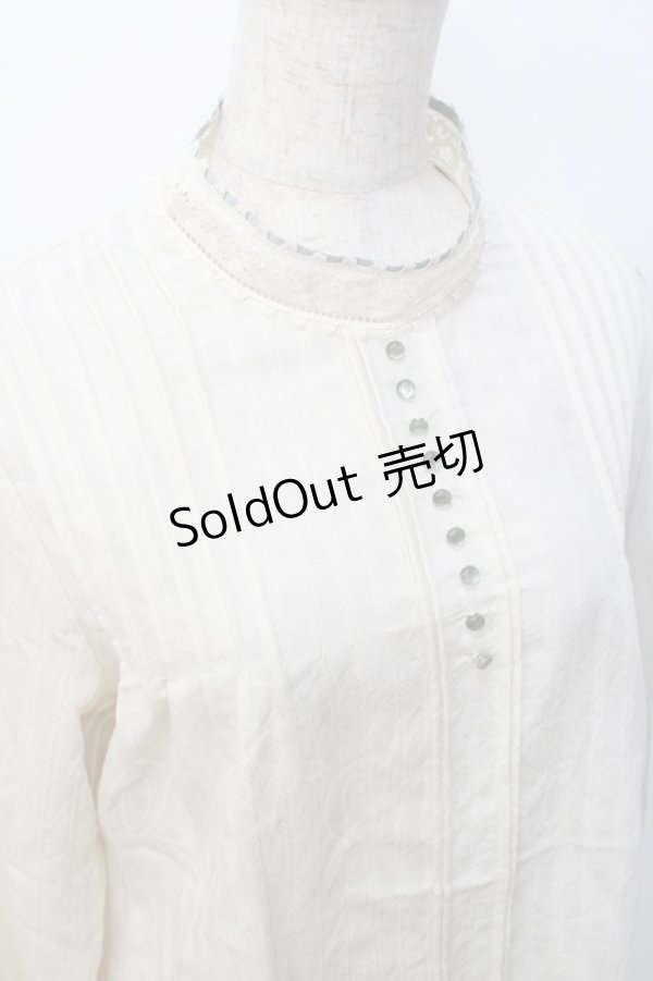 画像4: an another angelus / 配色リボンレーススタンドカラーブラウス  生成り Y-25-07-21-049-CA-BL-SZ-ZY (4)