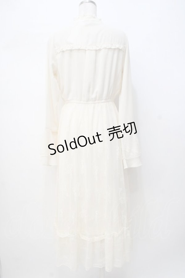 画像3: axes femme / カメオブローチ付ワンピース  オフ Y-25-07-21-096-AX-OP-AS-ZI (3)