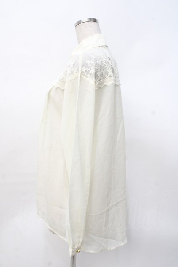 画像2: LIZ LISA / レース切替ブラウス  生成り Y-25-07-27-002-LO-BL-SZ-ZT017 (2)