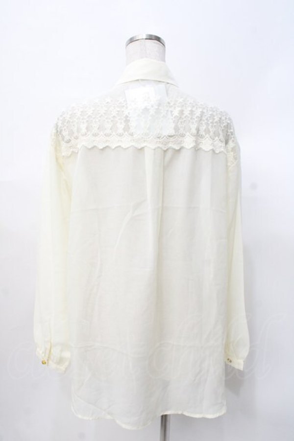 画像3: LIZ LISA / レース切替ブラウス  生成り Y-25-07-27-002-LO-BL-SZ-ZT017 (3)