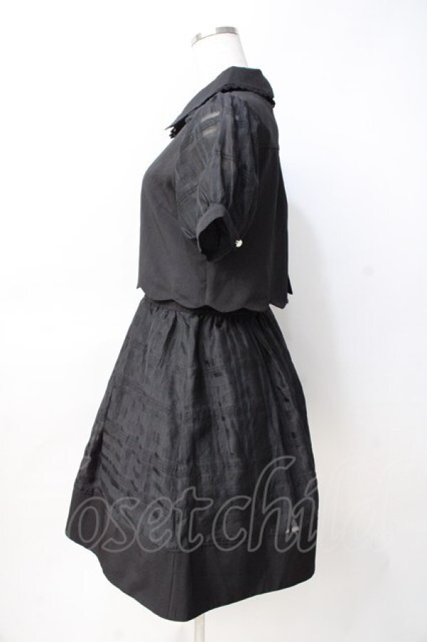 画像2: axes femme POETIQUE / シアーチェックスカラップワンピース M 黒 Y-25-07-29-090-AX-OP-SZ-ZY (2)