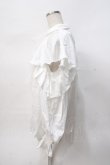 画像2: axes femme POETIQUE / ボウタイ付オフショルブラウス  白 Y-25-07-31-031-AX-BL-SZ-ZY (2)