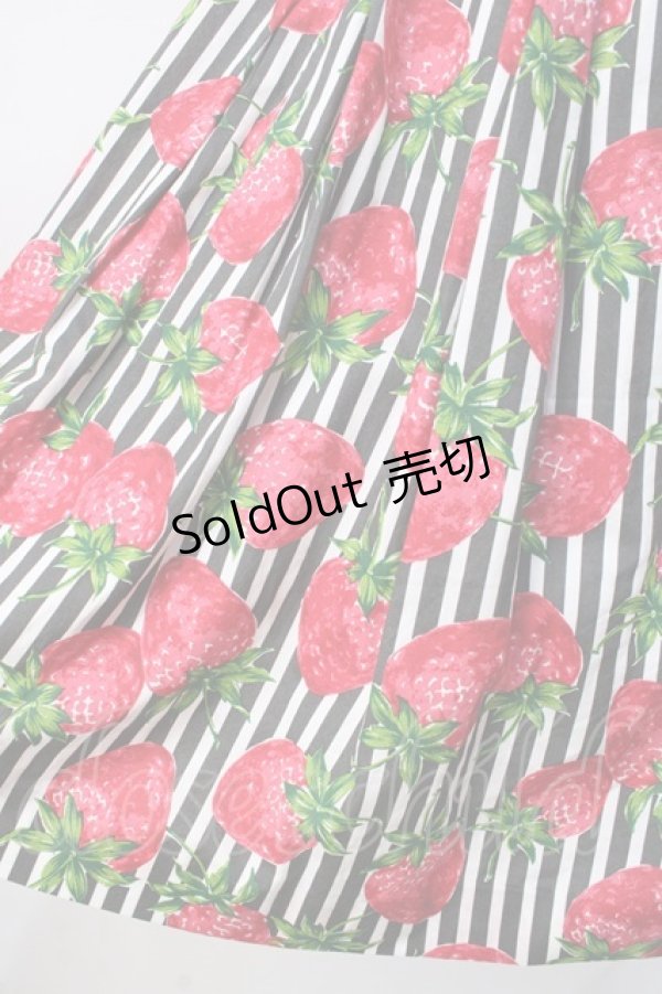 画像4: Jane Marple / ストロベリーmeetsストライプスクエアドレス M 黒 Y-25-07-31-068-JM-OP-SZ-ZT510 (4)