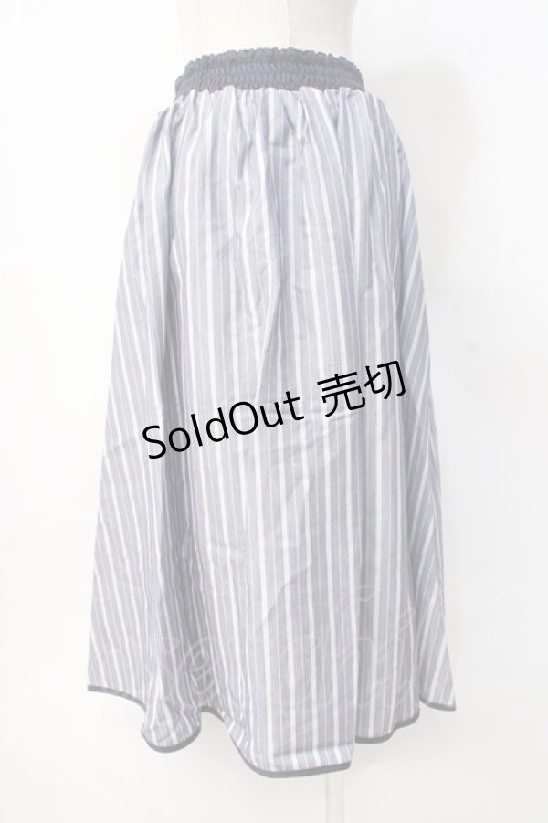 画像3: axes femme POETIQUE / リボンベルトストライプスカート  紺 Y-25-07-31-095-AX-SK-SZ-ZI (3)