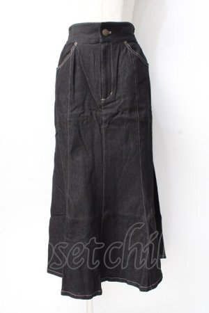 画像: axes femme POETIQUE / サイドプリーツデニムスカート  黒 Y-25-07-31-099-AX-PA-SZ-ZY