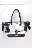 画像1: Maison de FLEUR / フラワー柄トートバッグ F ブラック Y-25-07-31-017-LO-BG-SZ-ZY (1)