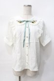 画像1: axes femme POETIQUE / ヒマワリブーケ刺繍ブラウス  生成り Y-25-07-31-025-AX-BL-SZ-ZY (1)