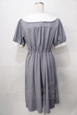 画像2: axes femme POETIQUE / ロゴ刺繍プリーツワンピース M グレー Y-25-08-02-065-AX-OP-SZ-ZY (2)
