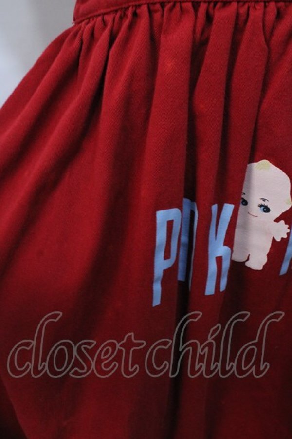 画像4: PINK HOUSE / キューピーロゴプリントエプロンデザインスカート  赤 Y-25-08-02-075-LO-SK-SZ-ZY (4)