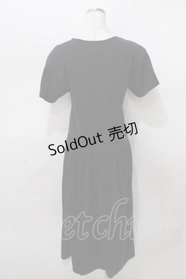 画像2: PINK HOUSE / ひまわりワッペンカットワンピース  黒 Y-25-08-02-079-LO-OP-SZ-ZY (2)