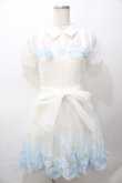 画像1: LIZ LISA / マーガレット刺繍オーガンジーワンピース 0 ホワイト×ブルー Y-25-08-13-041-LO-OP-SZ-ZY (1)