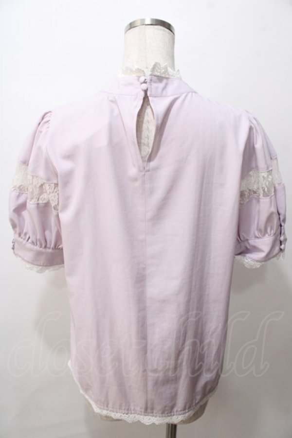 画像2: Maison de FLEUR / レース切替ブラウス  ラベンダー Y-25-08-15-073-LO-BL-SZ-ZT183 (2)