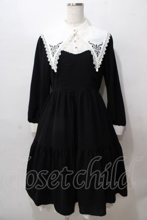 画像: axes femme POETIQUE / 刺繍襟付きシスターワンピース  黒 Y-25-08-15-101-AX-OP-SZ-ZY