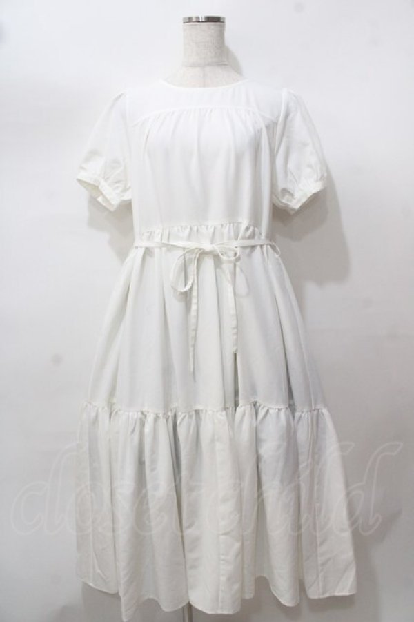 画像1: axes femme POETIQUE / ティアードロングワンピース  白 Y-25-08-15-115-AX-OP-SZ-ZT307 (1)