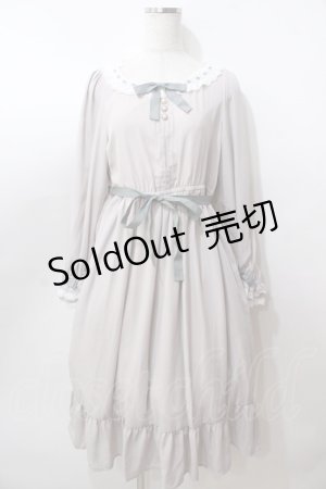 画像: Tulle / 襟元はしごレースワンピース  グレー Y-25-08-15-137-PU-OP-SZ-ZY