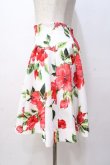 画像2: LIZ LISA / ぼかし花柄スカート 0 白×赤 Y-25-08-18-026-LO-SK-SZ-ZI (2)