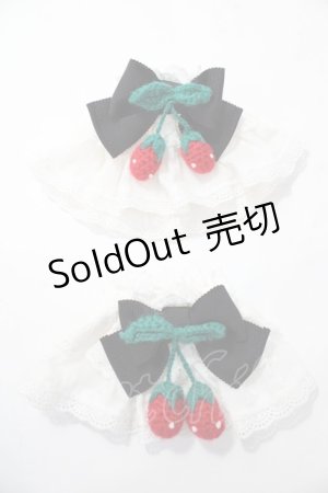 画像: Angelic Pretty / Sweet Strawberry編みぐるみお袖とめ  黒 Y-25-08-19-001-AP-ZA-SZ-ZY