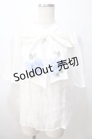 画像: axes femme / 紫陽花装飾リボンブラウスプルオーバー F 白 Y-25-08-23-061-AX-TO-SZ-ZT129