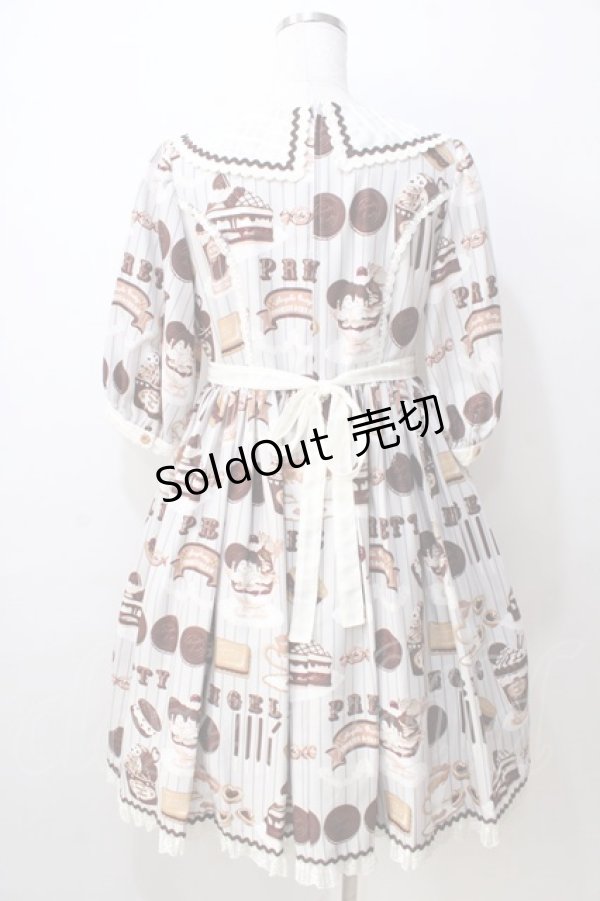 画像2: Angelic Pretty / Cream Cookie Paradeワンピース  グレー Y-25-08-30-115-AP-OP-SZ-ZY (2)