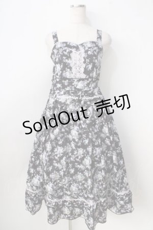 画像: axes femme / ビッグリボン×ローズ柄ジャンパースカート F 黒 Y-25-09-01-059-AX-OP-SZ-ZI