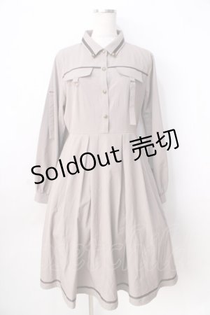 画像: axes femme / ミリタリー風シャツワンピース  ベージュ Y-25-09-01-068-AX-OP-SZ-ZI