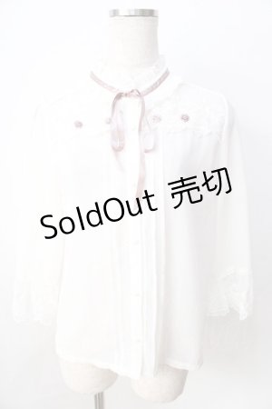 画像: axes femme / プチローズ×リボンレースブラウス  白 Y-25-09-01-025-AX-BL-SZ-ZI