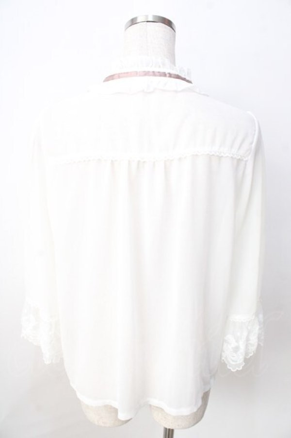 画像2: axes femme / プチローズ×リボンレースブラウス  白 Y-25-09-01-025-AX-BL-SZ-ZY (2)