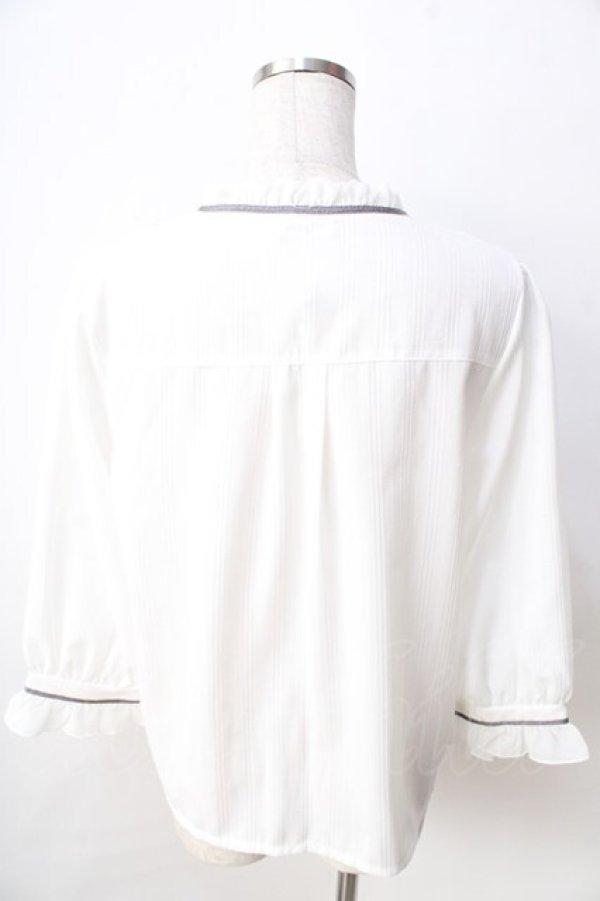 画像2: axes femme / 刺繍入りプチハイブラウス M 白 Y-25-09-01-029-AX-BL-SZ-ZY (2)