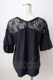 画像2: axes femme / ヨークレース変型袖プルオーバー  紺 Y-25-09-05-046-AX-BL-SZ-ZY (2)