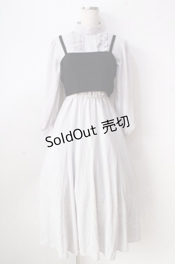 画像1: Maison de FLEUR / オーロラ姫ブライアローズワンピース  グレー Y-25-09-05-088-LO-OP-SZ-ZY (1)