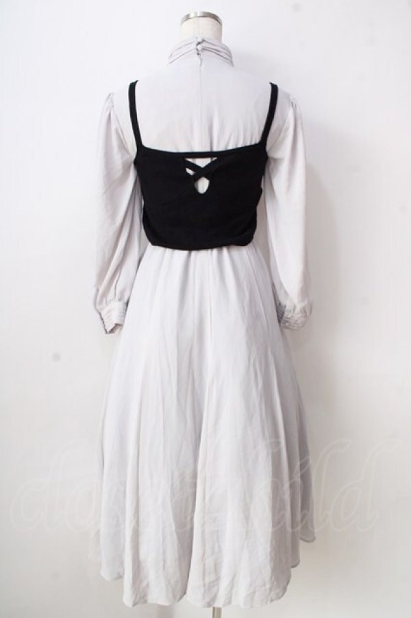 画像2: Maison de FLEUR / オーロラ姫ブライアローズワンピース  グレー Y-25-09-05-088-LO-OP-SZ-ZY (2)