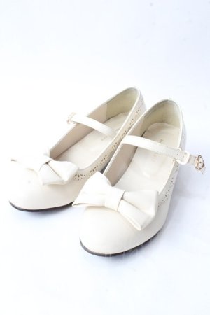 画像: axes femme kawaii / ローヒールリボンパンプス M 生成り Y-25-09-05-017-AX-SH-SZ-ZY
