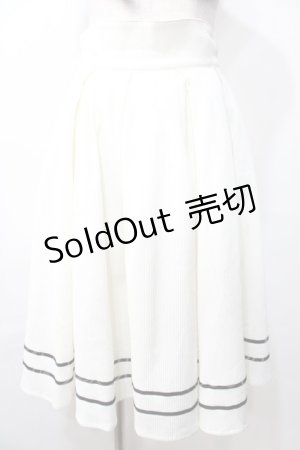 画像: Innocent World / 裾ラインタックフレアースカート M 白 Y-25-09-11-086-IW-SK-SZ-ZY