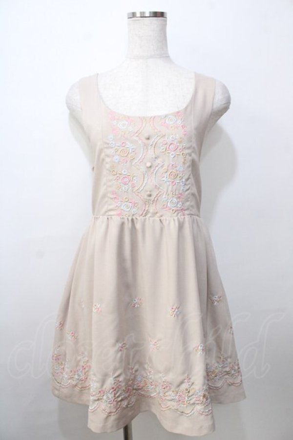 画像1: Fi.n.t /スカラップ刺繍ワンピース F ベージュ Y-25-09-13-097-CA-OP-SZ-ZY (1)