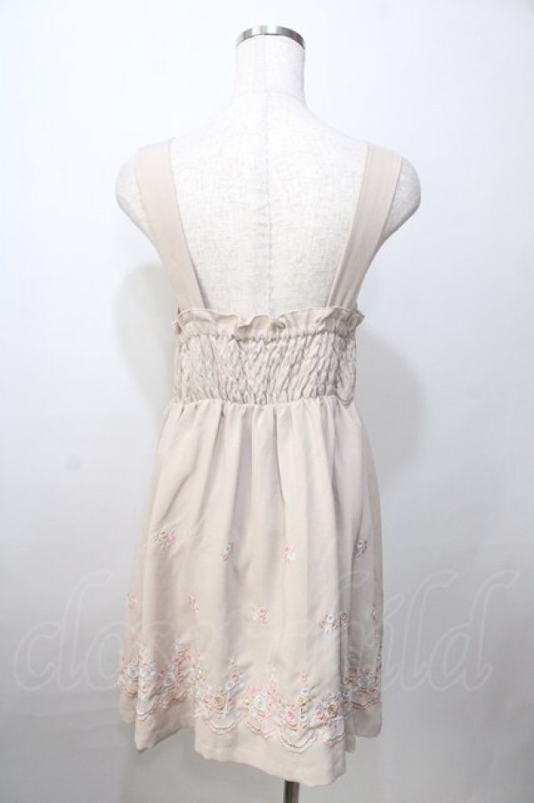 画像2: Fi.n.t /スカラップ刺繍ワンピース F ベージュ Y-25-09-13-097-CA-OP-SZ-ZY (2)
