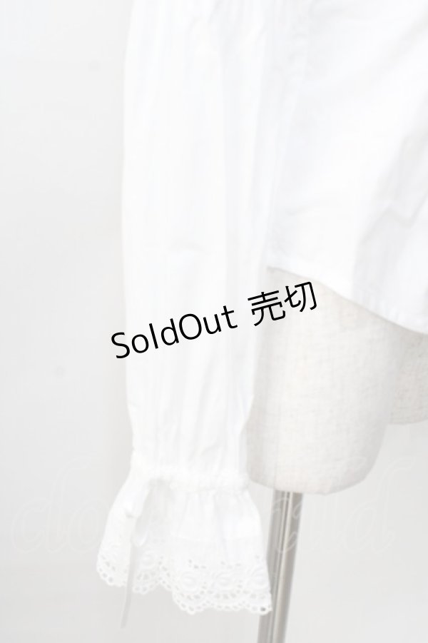 画像4: BABY,THE STARS SHINE BRIGHT / 後ろピンタックブラウス  白 Y-25-09-14-040-BA-BL-SZ-ZY (4)