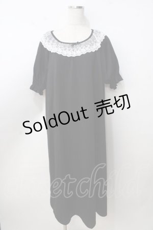 画像: m petit by misako / AOKエリツキギャザーワンピース 4L 中黒 Y-25-09-14-082-LO-OP-SZ-ZT084