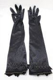 画像2: ALICE and the PIRATES / フリルサテンロンググローブ  黒 Y-25-09-14-015-PA-ZA-SZ-ZY (2)