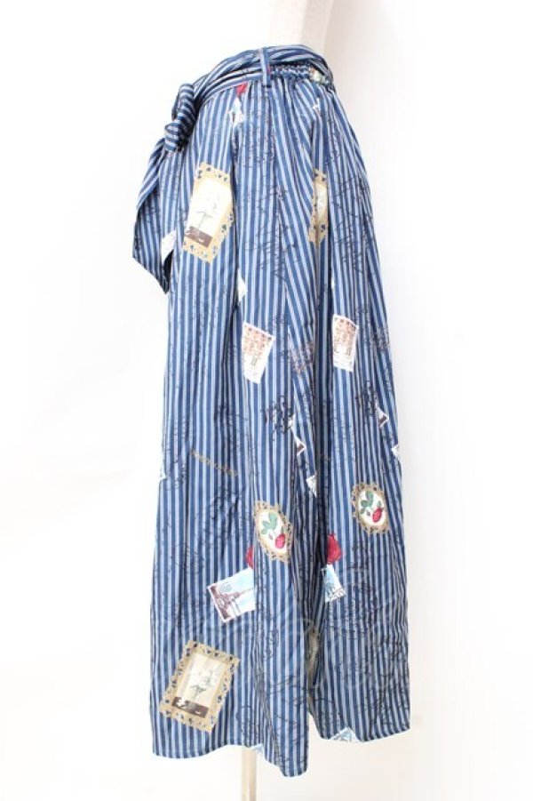 画像2: axes femme / ボン・ヴォヤージュ柄スカート  紺 Y-25-09-16-077-AX-SK-SZ-ZI (2)