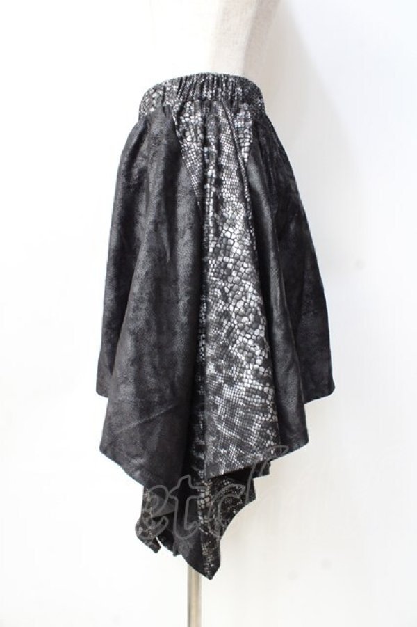 画像2: Qutie Frash / アシメスカート  黒 Y-25-09-16-096-QU-SK-SZ-ZY (2)