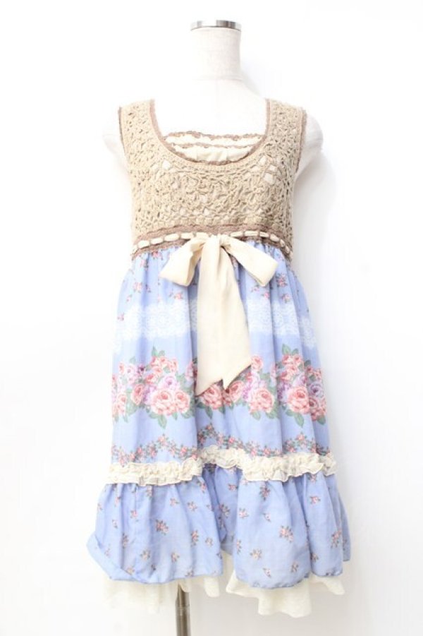 画像1: axes femme / カギ針ニット使いパネル柄ワンピース M サックス Y-25-09-25-082-AX-OP-SZ-ZT009 (1)