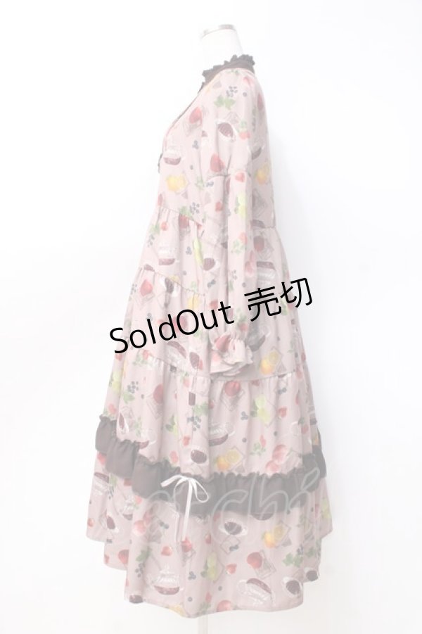 画像2: axes femme / フルーツティ柄ティアードワンピース  ブラウン Y-25-09-25-095-AX-OP-SZ-ZI (2)