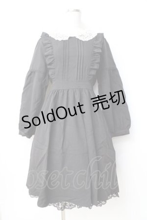 画像: axes femme POETIQUE / エプロン風ワンピース  黒 Y-25-09-25-108-AX-OP-SZ-ZI