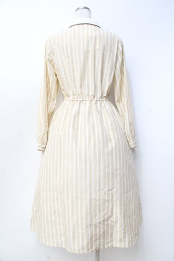 画像2: F i.n.t / クレリックストライプシャツワンピース/ポムポムプリン F ベージュ Y-25-09-29-142-CA-OP-SZ-ZY (2)