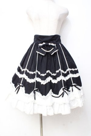 画像: Angelic Pretty / スカラップドーリィスカート  黒×白 Y-25-09-29-148-AP-SK-SZ-ZY