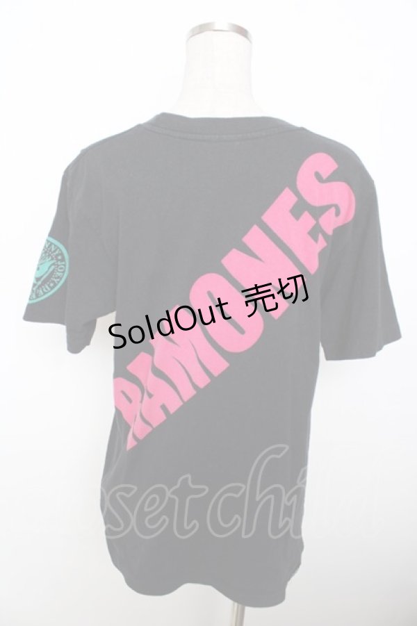 画像2: HYSTERIC GLAMOUR / RAMONNES Tシャツ  黒 Y-25-10-03-090-PU-TO-SZ-ZT217 (2)