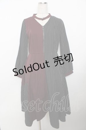 画像: axes femme / バイカラーイレヘムワンピース  黒×ワイン Y-25-10-03-120-AX-OP-SZ-ZY