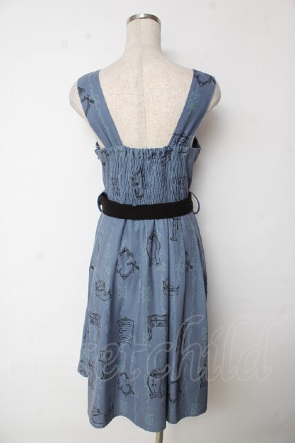 画像2: Fi.n.t / ベルト付きクローゼット柄ワンピース  ブルー Y-25-10-03-146-CA-OP-SZ-ZY (2)