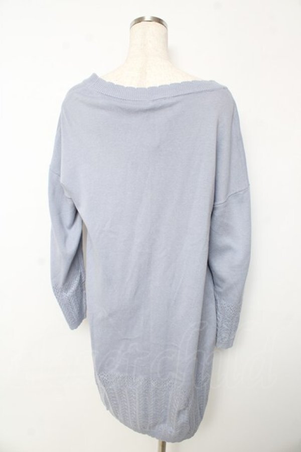 画像2: axes femme / バラ刺繍ロングニットカーデ  サックス Y-25-10-13-094-AX-TO-SZ-ZI (2)