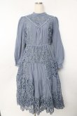画像1: axes femme Nostalgic / 総レースパッチワークワンピース F ブルー Y-25-10-13-098-LO-OP-SZ-ZI (1)